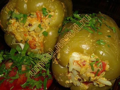 Перец фаршированный курицей
